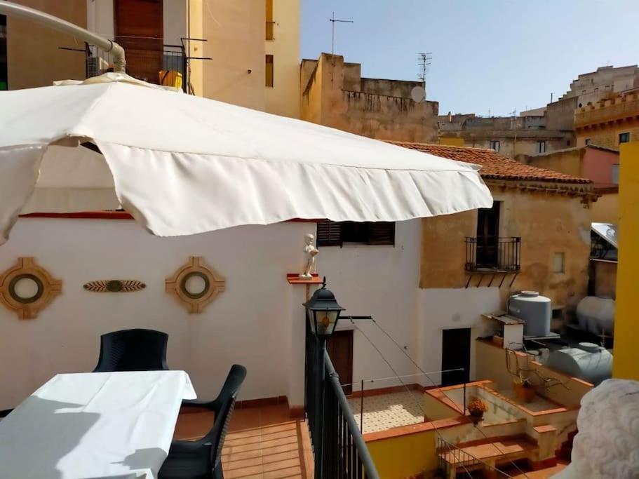 Casa Vacanza "Il Cortiletto" 夏卡 外观 照片