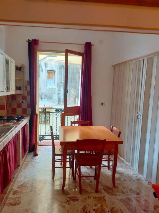 Casa Vacanza "Il Cortiletto" 夏卡 外观 照片